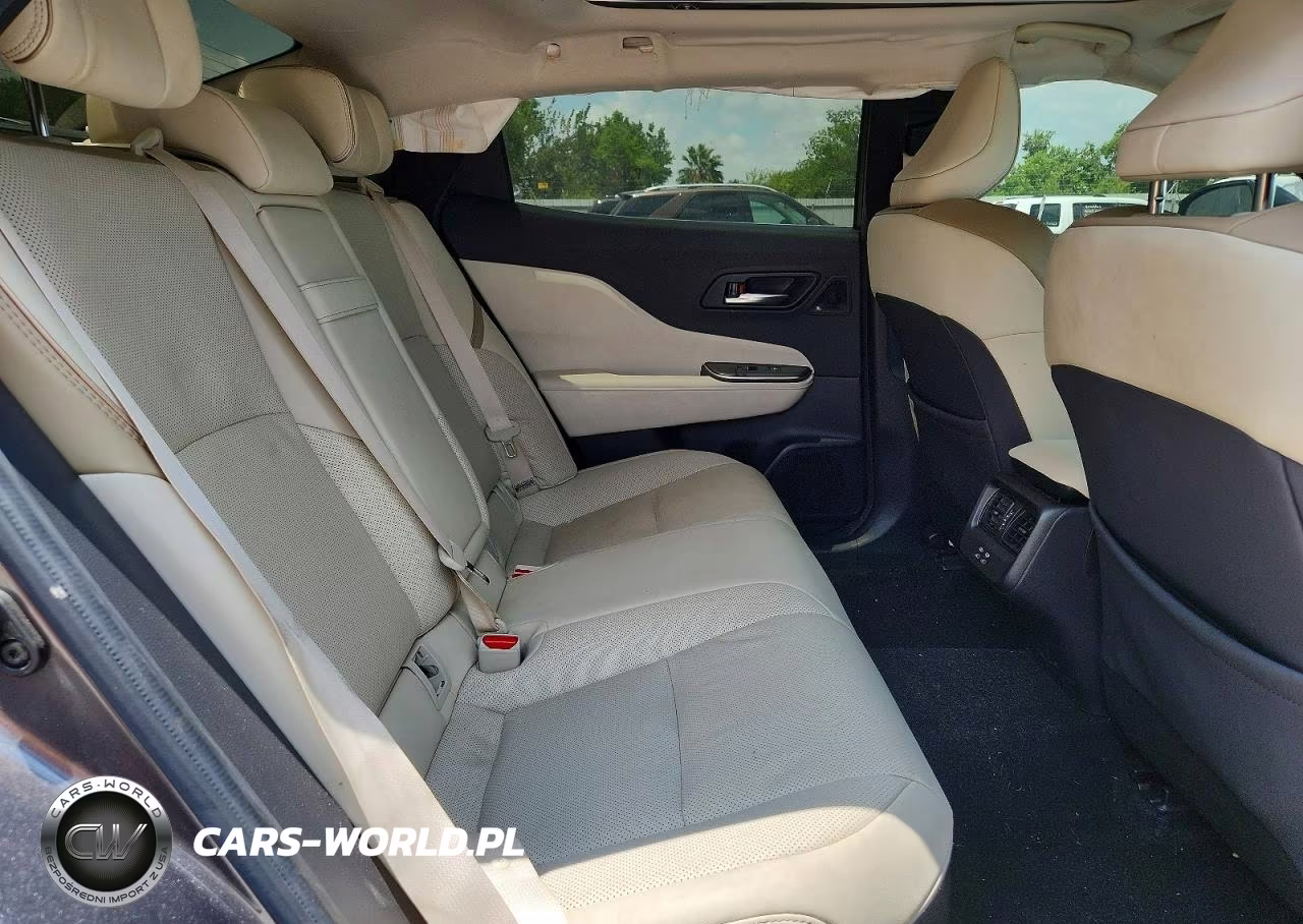 2023 Toyota Crown Limited VIN:JTDAAAAF0P3006481 - 10