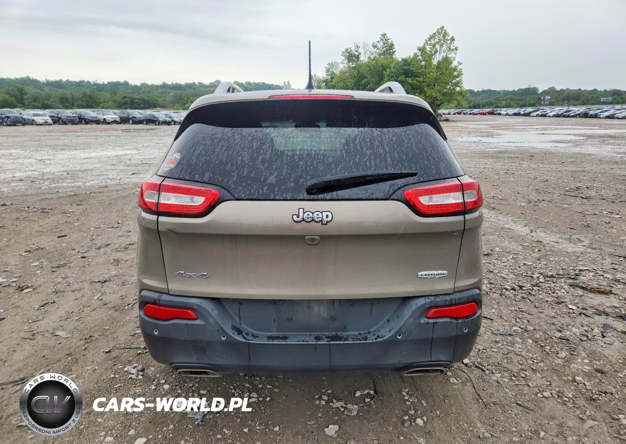 2017 Jeep Cherokee Latitude VIN:1C4PJMCS4HW636350 - 6