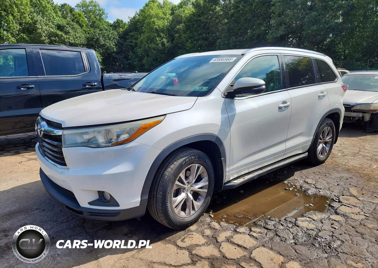 2015 Toyota Highlander Xle V6 – zdjęcie 1 z 12