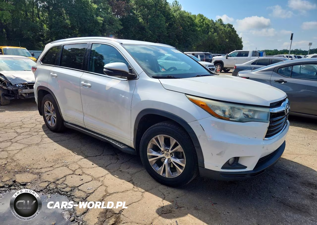 2015 Toyota Highlander Xle V6 VIN:5TDJKRFH4FS181870 - 4