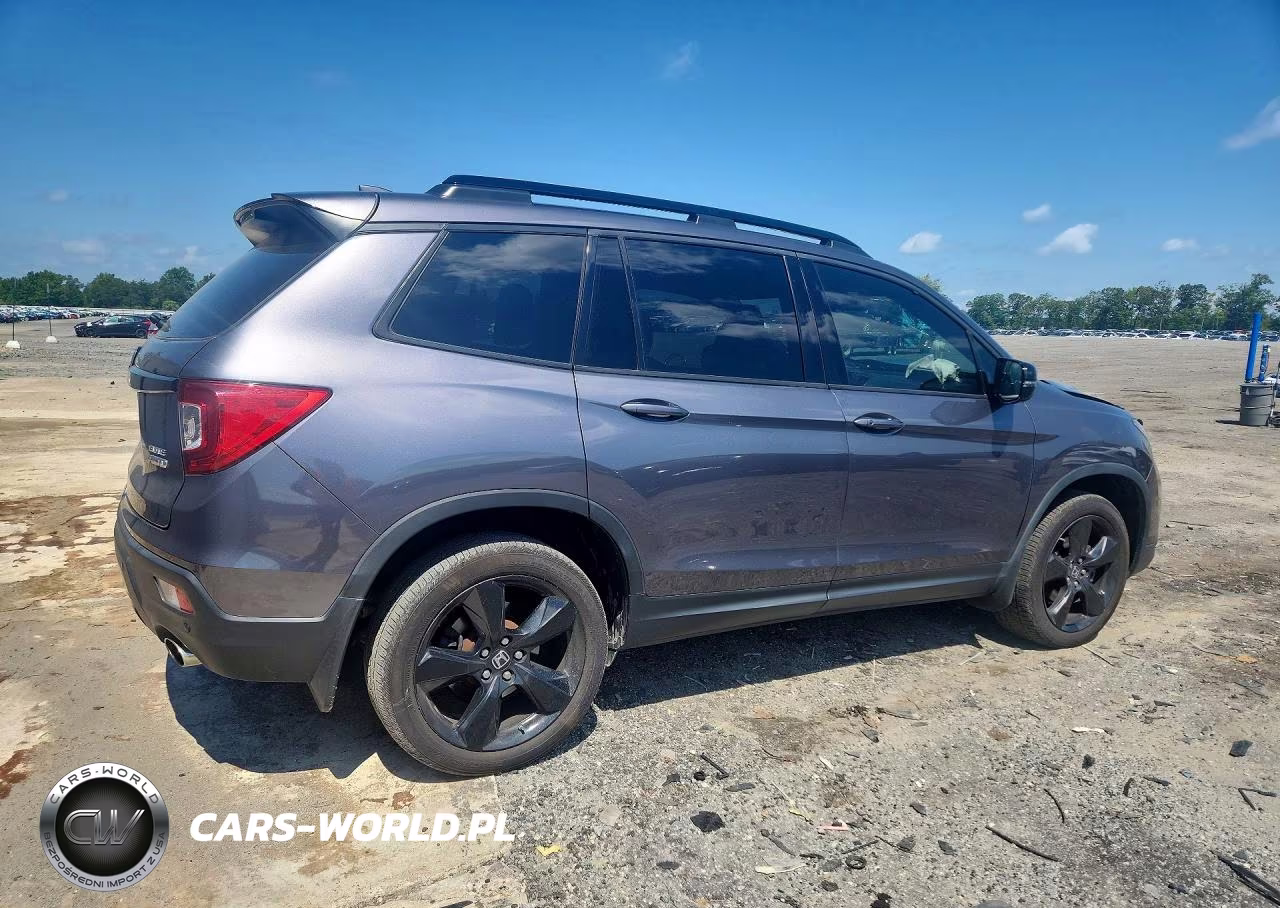 2019 Honda Passport Elite VIN:5FNYF8H06KB004627 - 3
