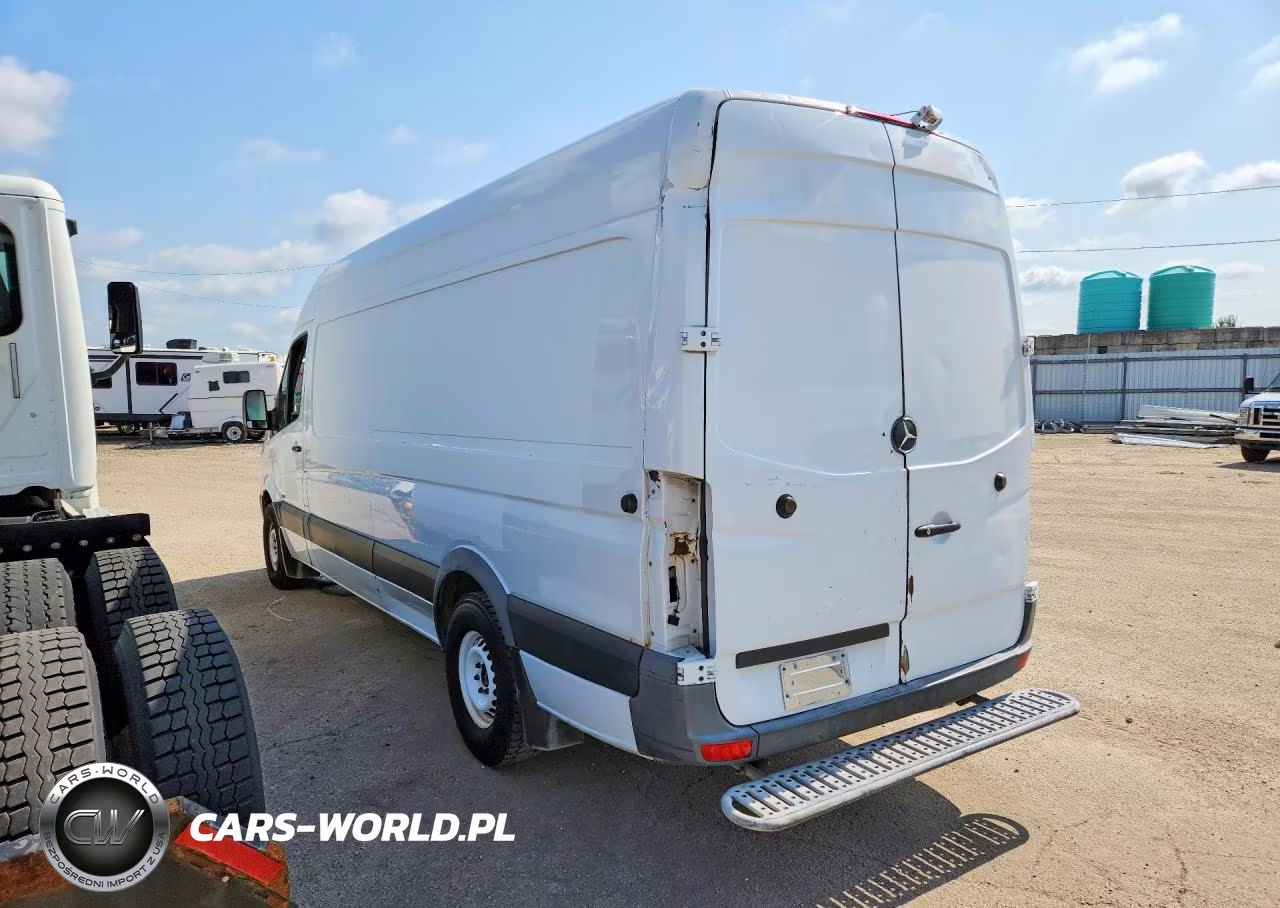 2014 Mercedes-Benz Sprinter 2500 Delivery Van VIN:WD3PE8DE4E5831672 - 2