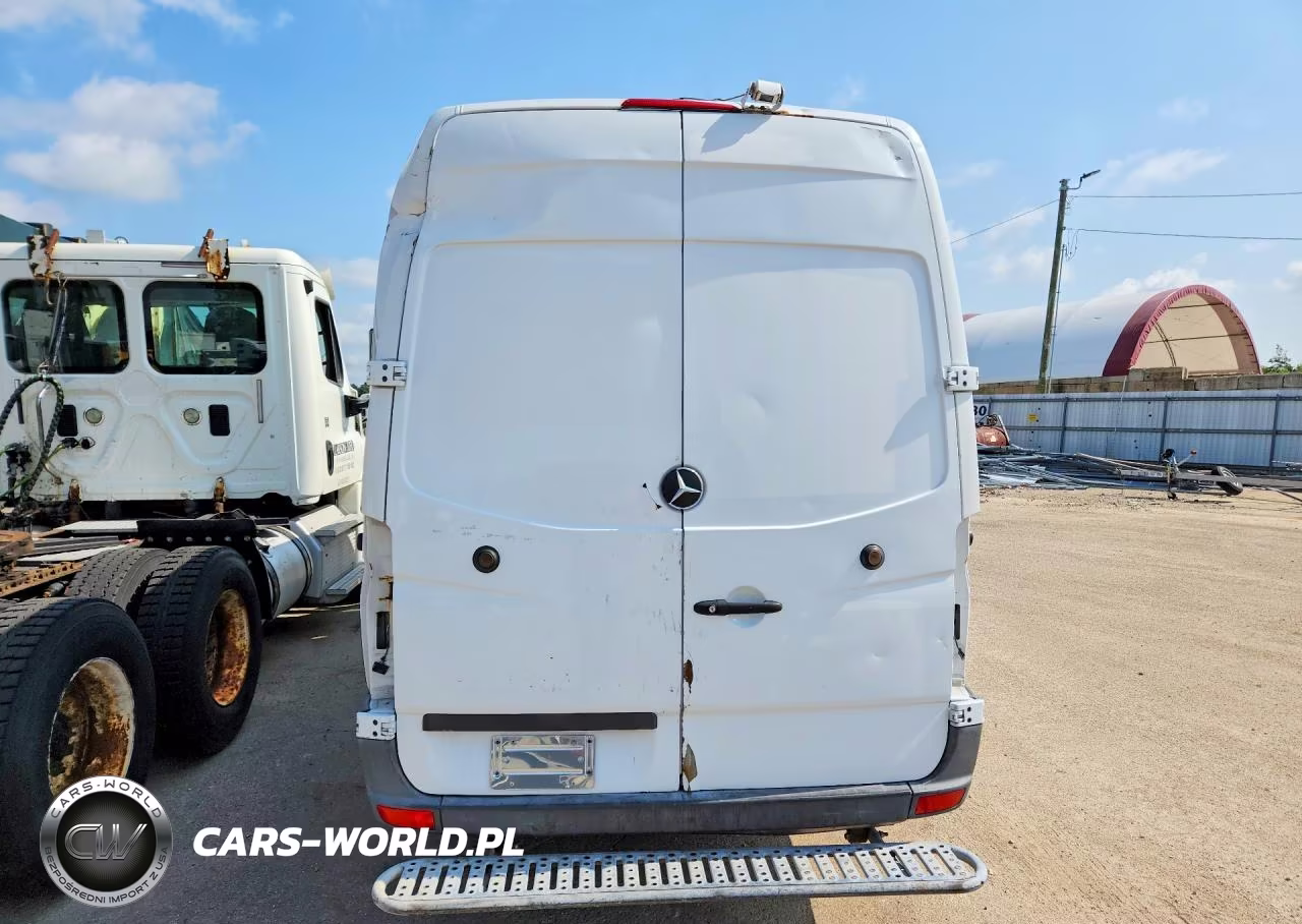 2014 Mercedes-Benz Sprinter 2500 Delivery Van VIN:WD3PE8DE4E5831672 - 6