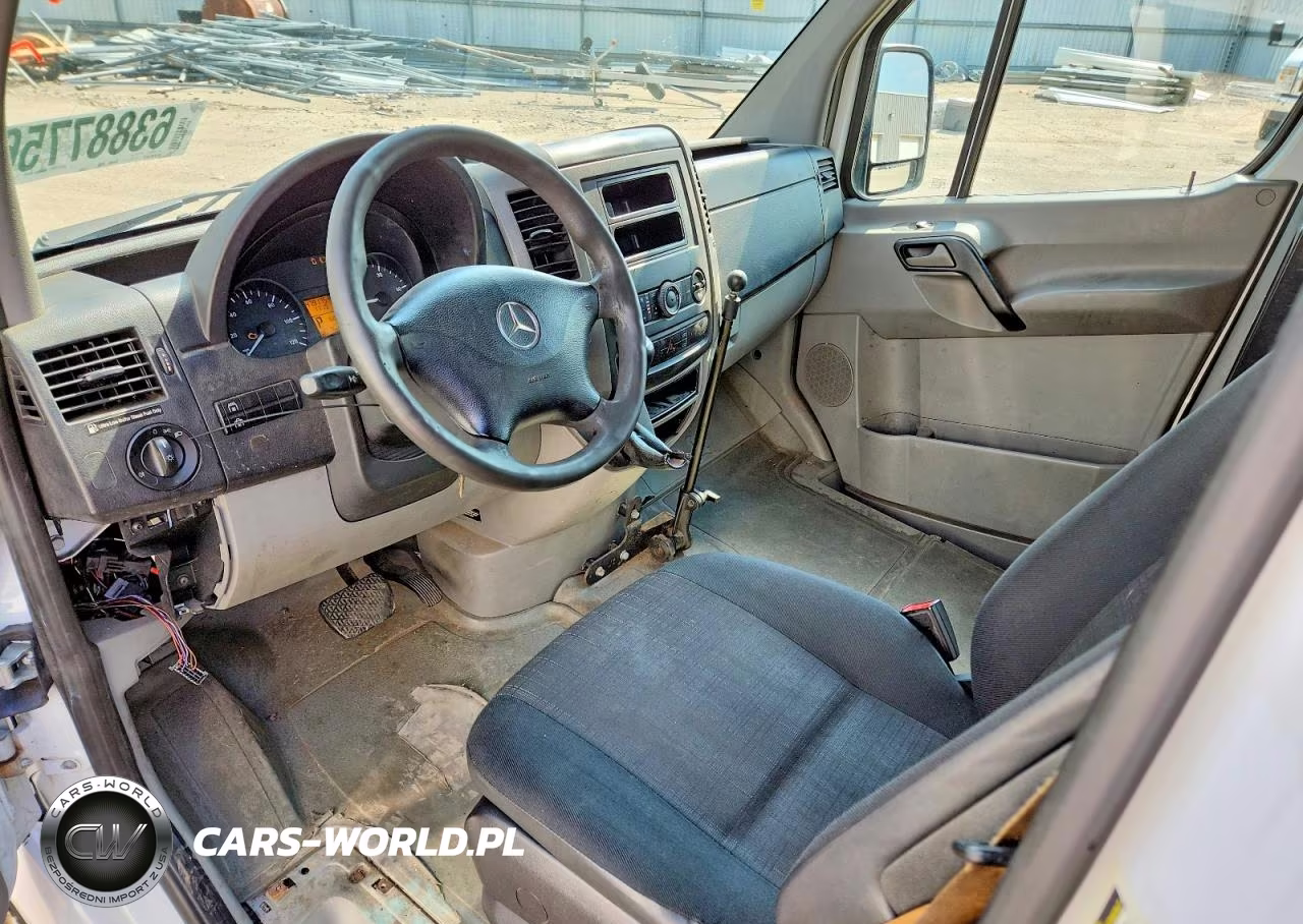 2014 Mercedes-Benz Sprinter 2500 Delivery Van VIN:WD3PE8DE4E5831672 - 8