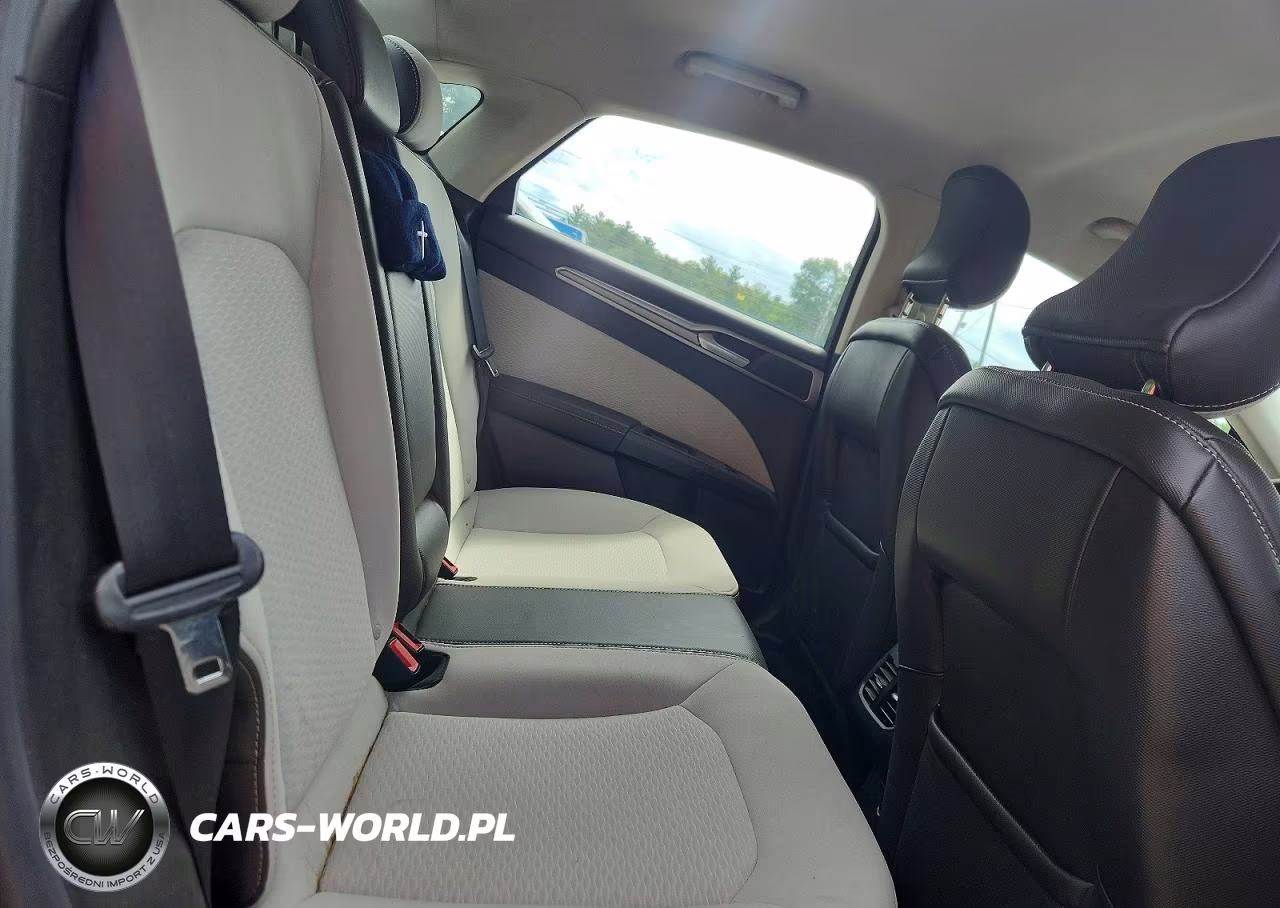 2019 Ford Fusion Se VIN:3FA6P0HD8KR228656 - 10