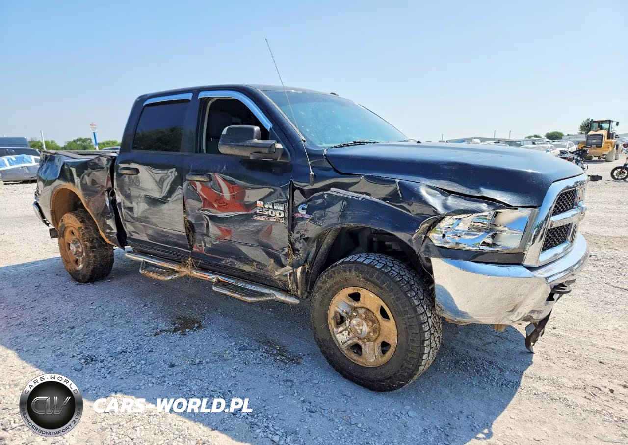 2015 Ram 2500 St VIN:3C6UR5CL3FG570869 - 4