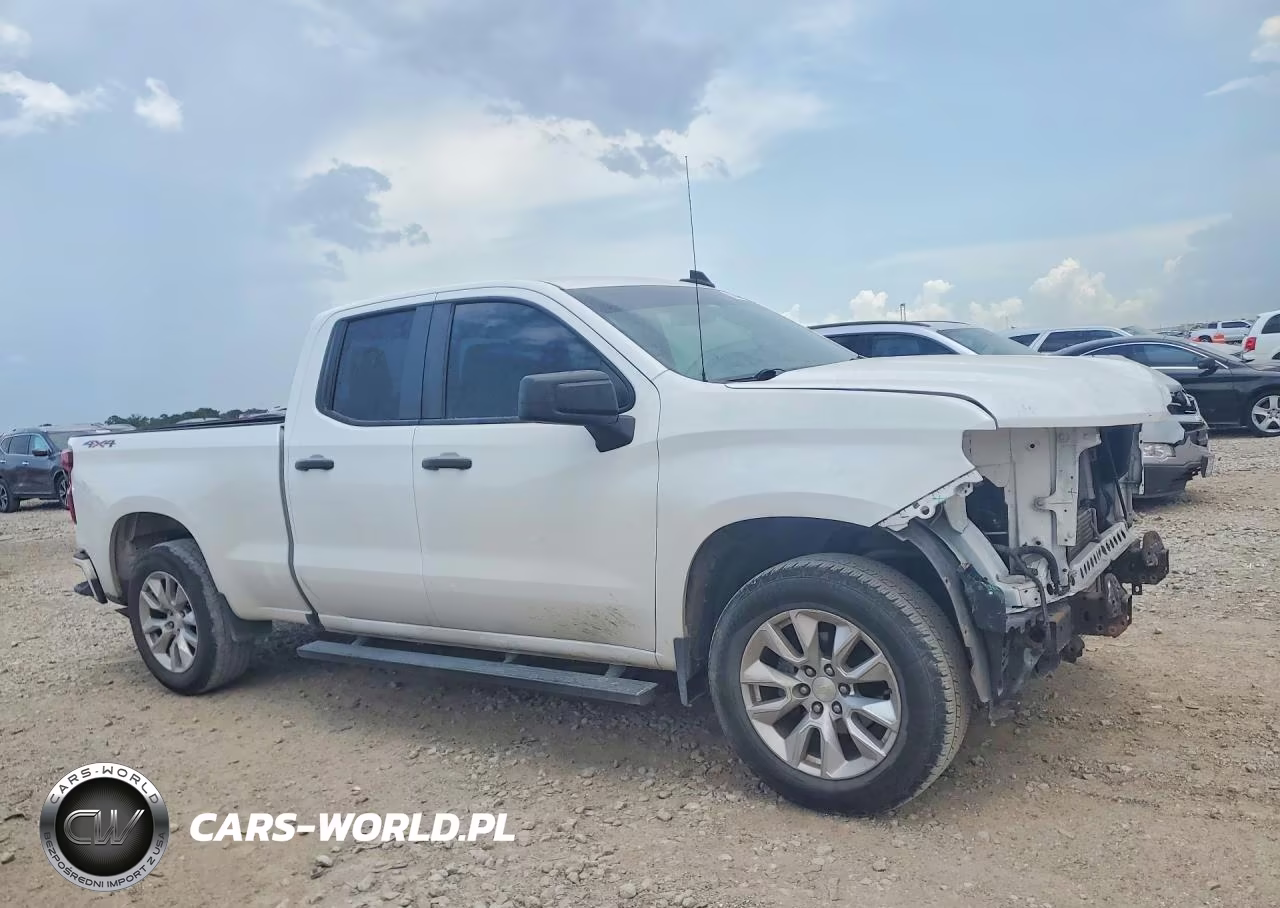 2021 Chevrolet Silverado K1500 Custom VIN:1GCRYBEK3MZ372567 - 4