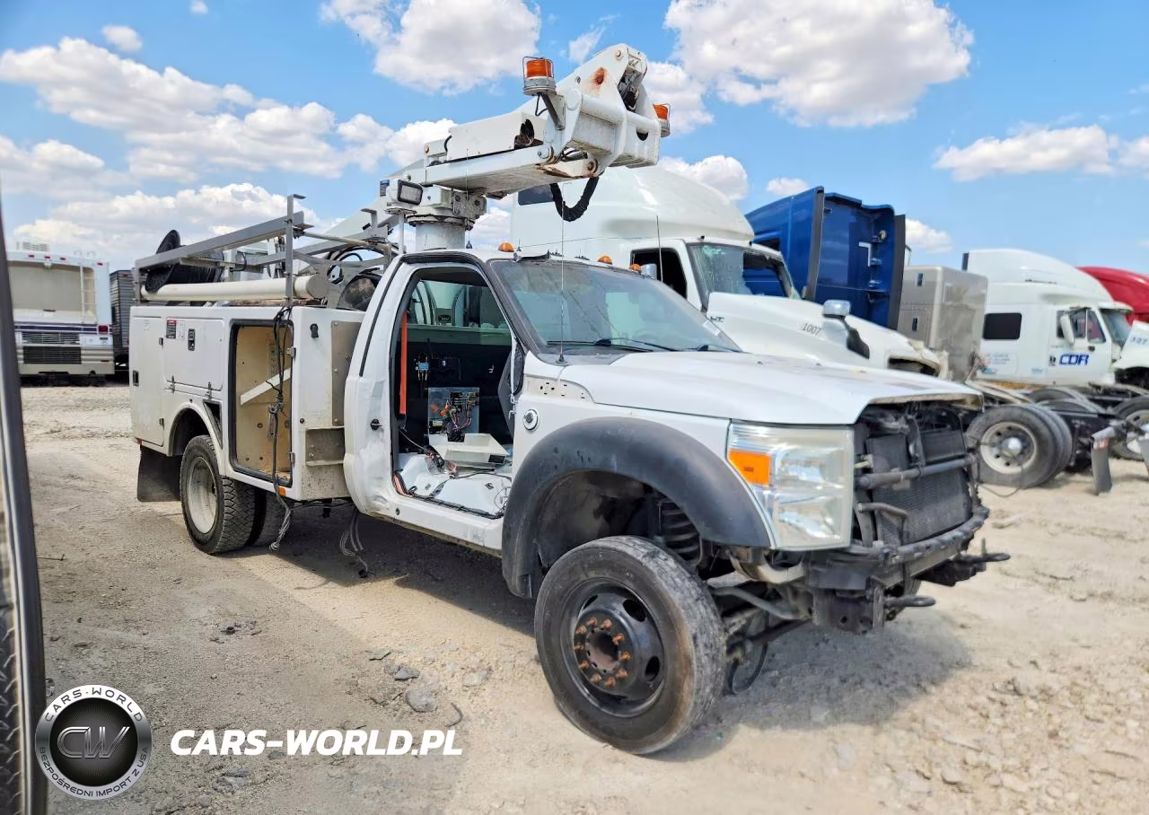 2016 Ford F450 Super Duty Bucket Truck VIN:1FDUF4GT8GEC34242 - 4