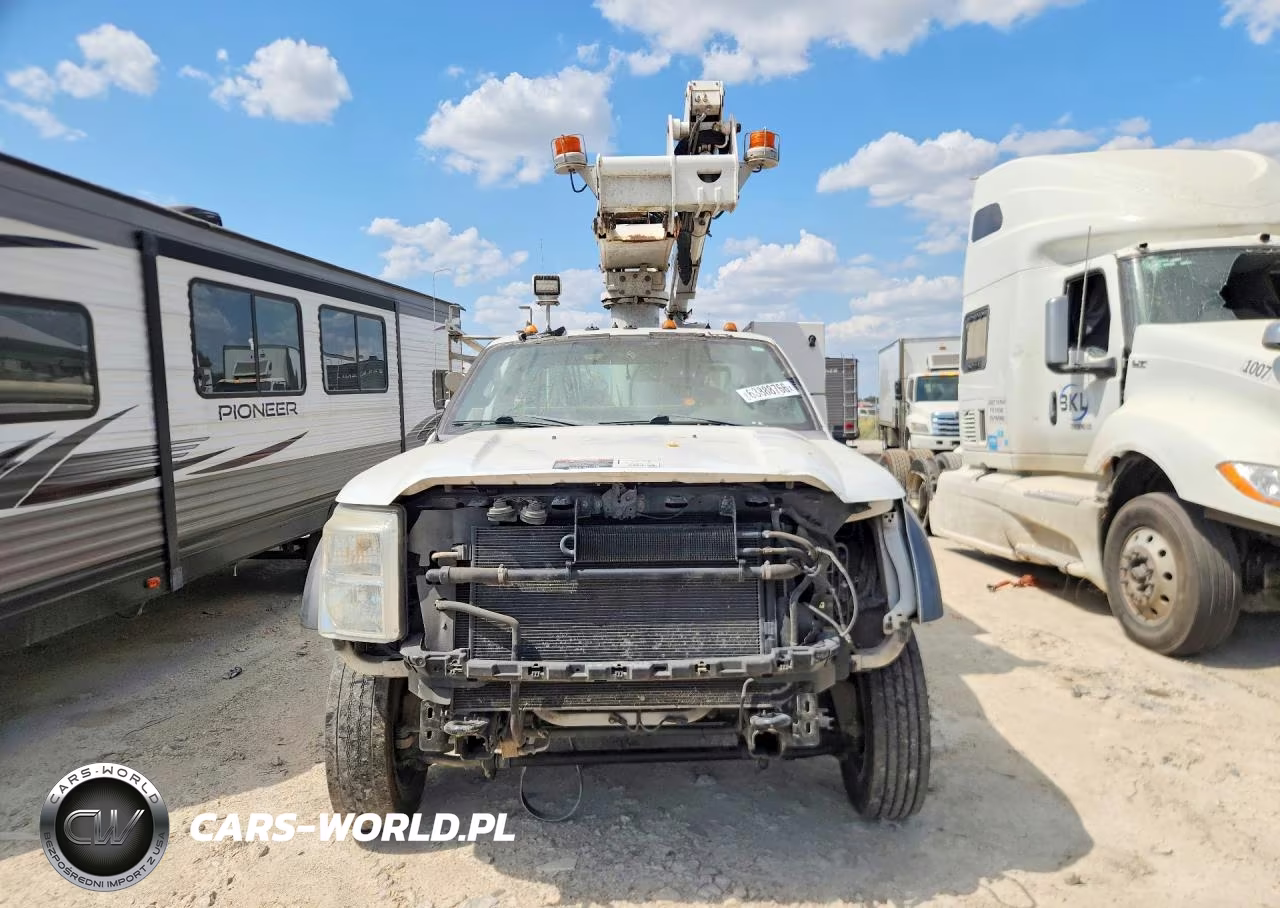 2016 Ford F450 Super Duty Bucket Truck VIN:1FDUF4GT8GEC34242 - 5