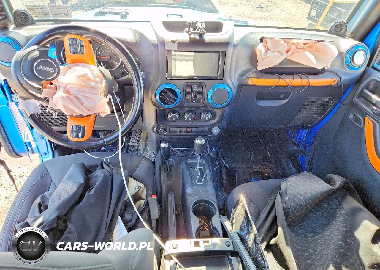 2014 Jeep Wrangler Unlimited Sport VIN:1C4BJWDG9EL165440 - 8