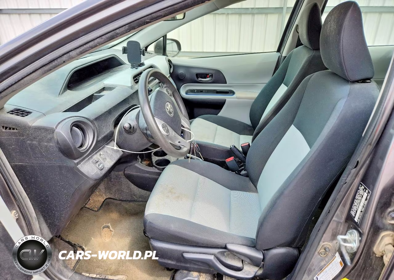 2012 Toyota Prius C Two VIN:JTDKDTB32C1012767 - 7