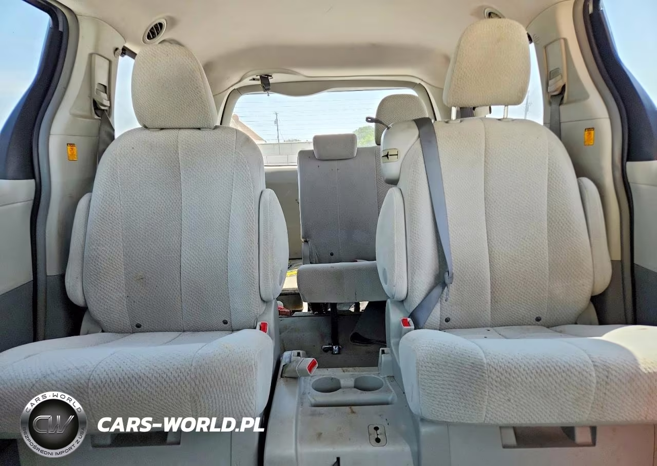 2011 Toyota Sienna Le VIN:5TDKK3DC8BS165805 - 10