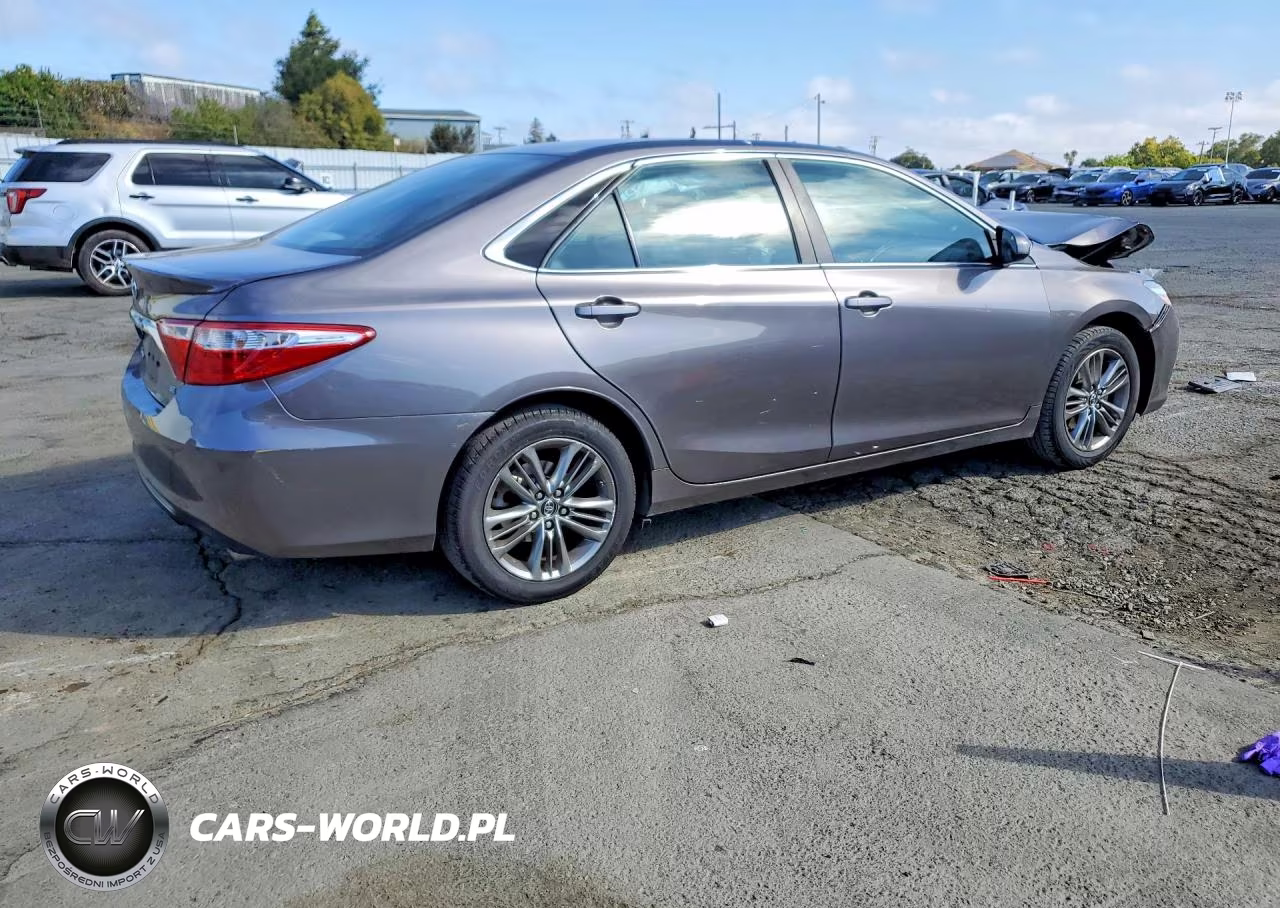 2017 Toyota Camry Se VIN:4T1BF1FK5HU305208 - 3