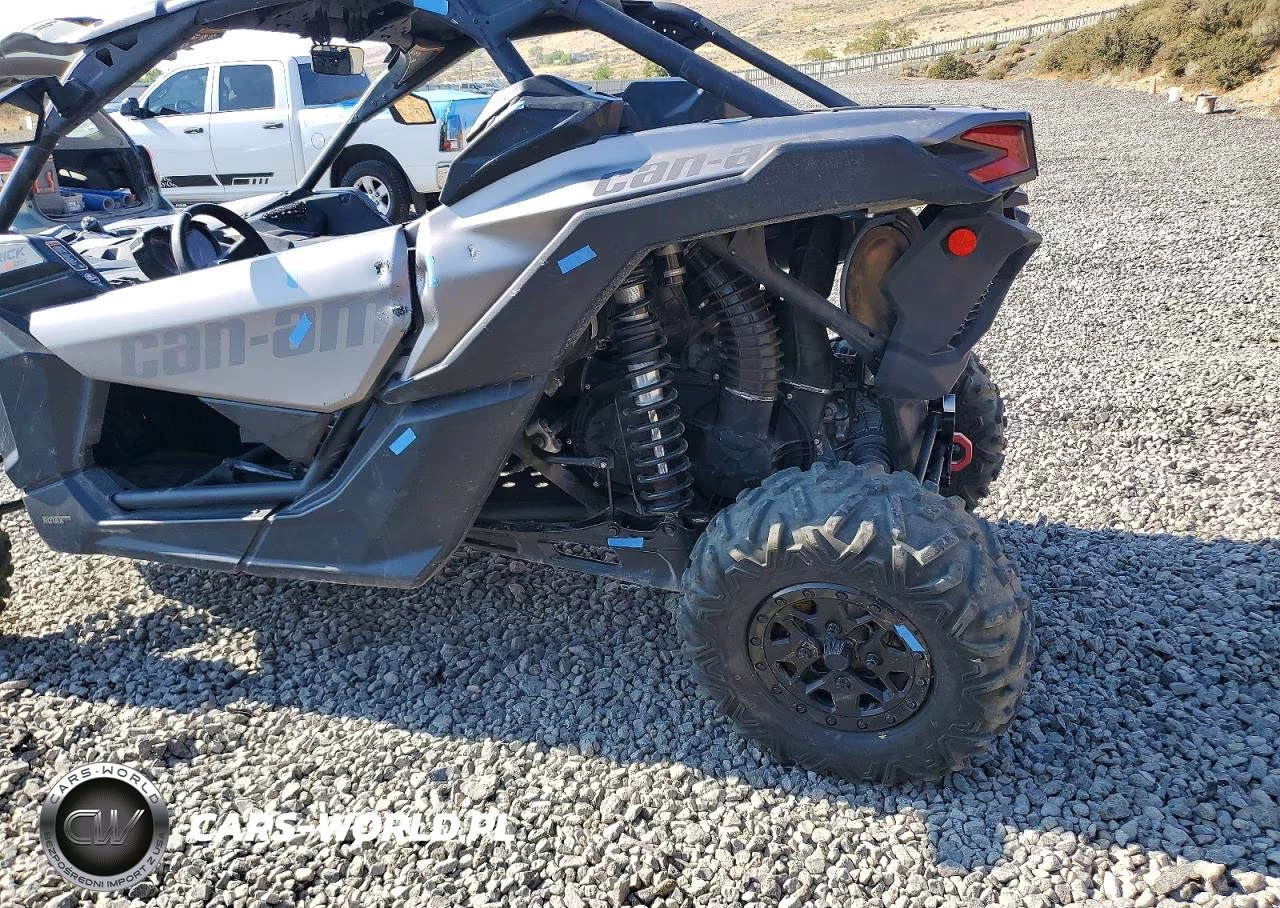 2019 Can-Am Maverick X3 Utility Vehicle VIN:3JBVDAW4XKK002038 - 9