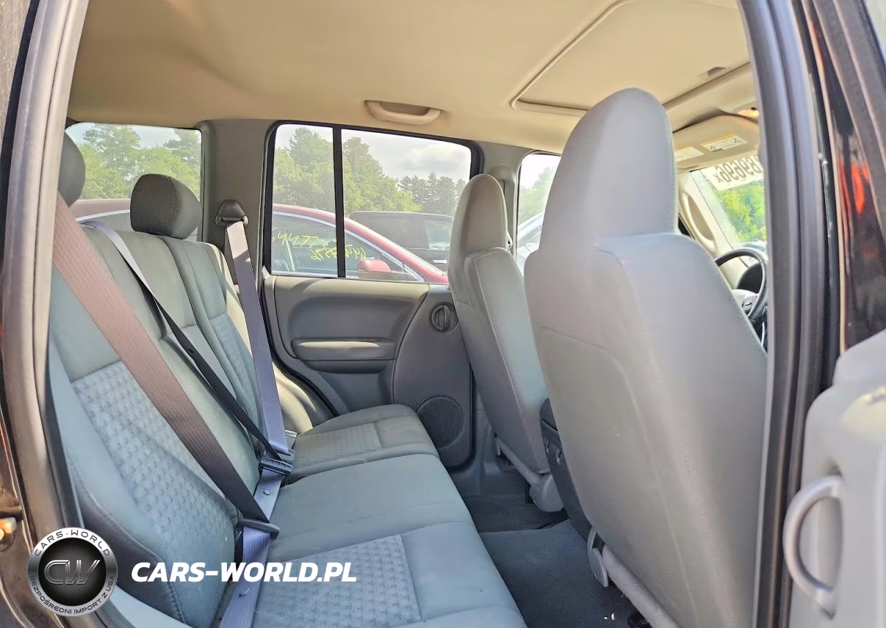 2016 Jeep Liberty Sport VIN:1J4GL48KX5W585588 - 11