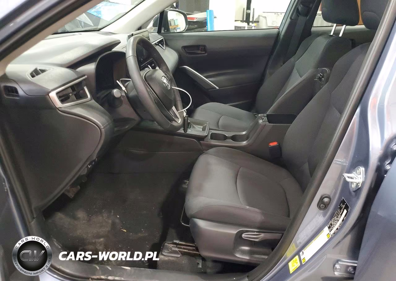 2026 Toyota Corolla Cross Le VIN:7MUCAABG3TV175196 - 7