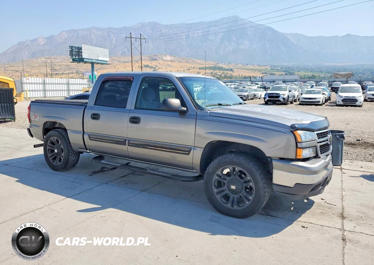 2007 Chevrolet Silverado K1500 Classic Crew Cab VIN:2GCEK13Z771164991 - 4