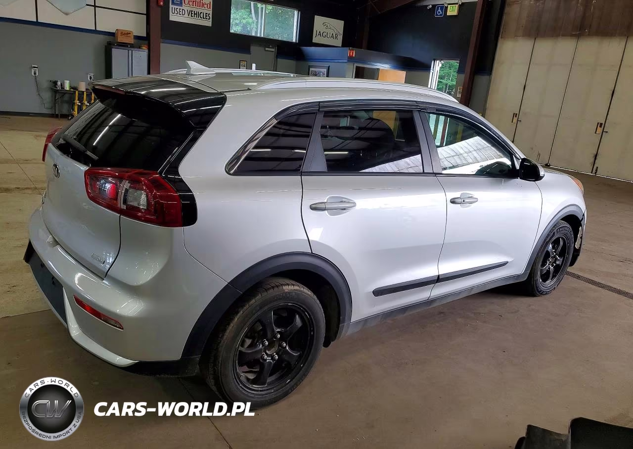 2018 Kia Niro Lx VIN:KNDCB3LC8J5200580 - 3