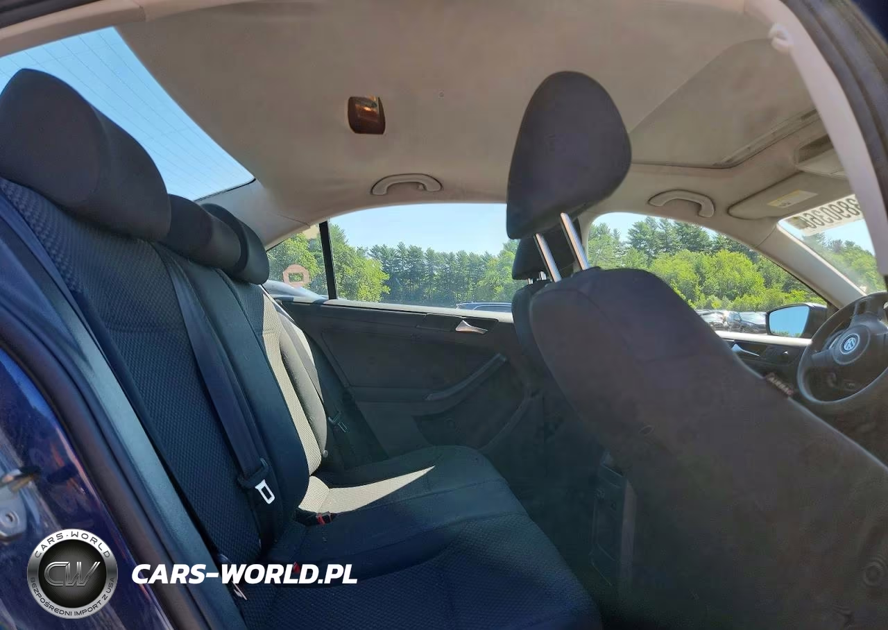 2012 Volkswagen Jetta Base VIN:3VW2K7AJ8CM373210 - 10