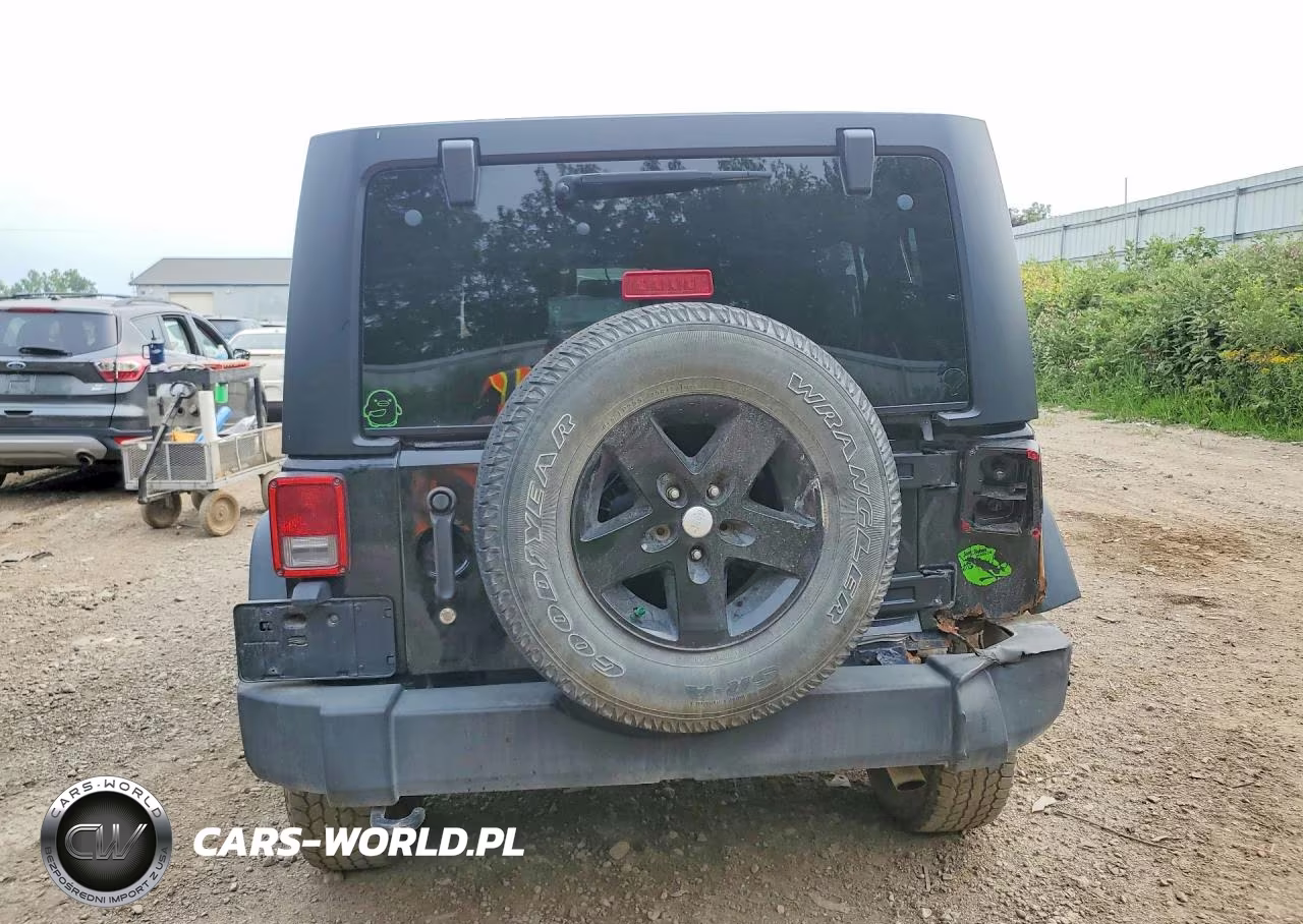 2015 Jeep Wrangler Unlimited Sport VIN:1C4BJWDG4FL588766 - 6