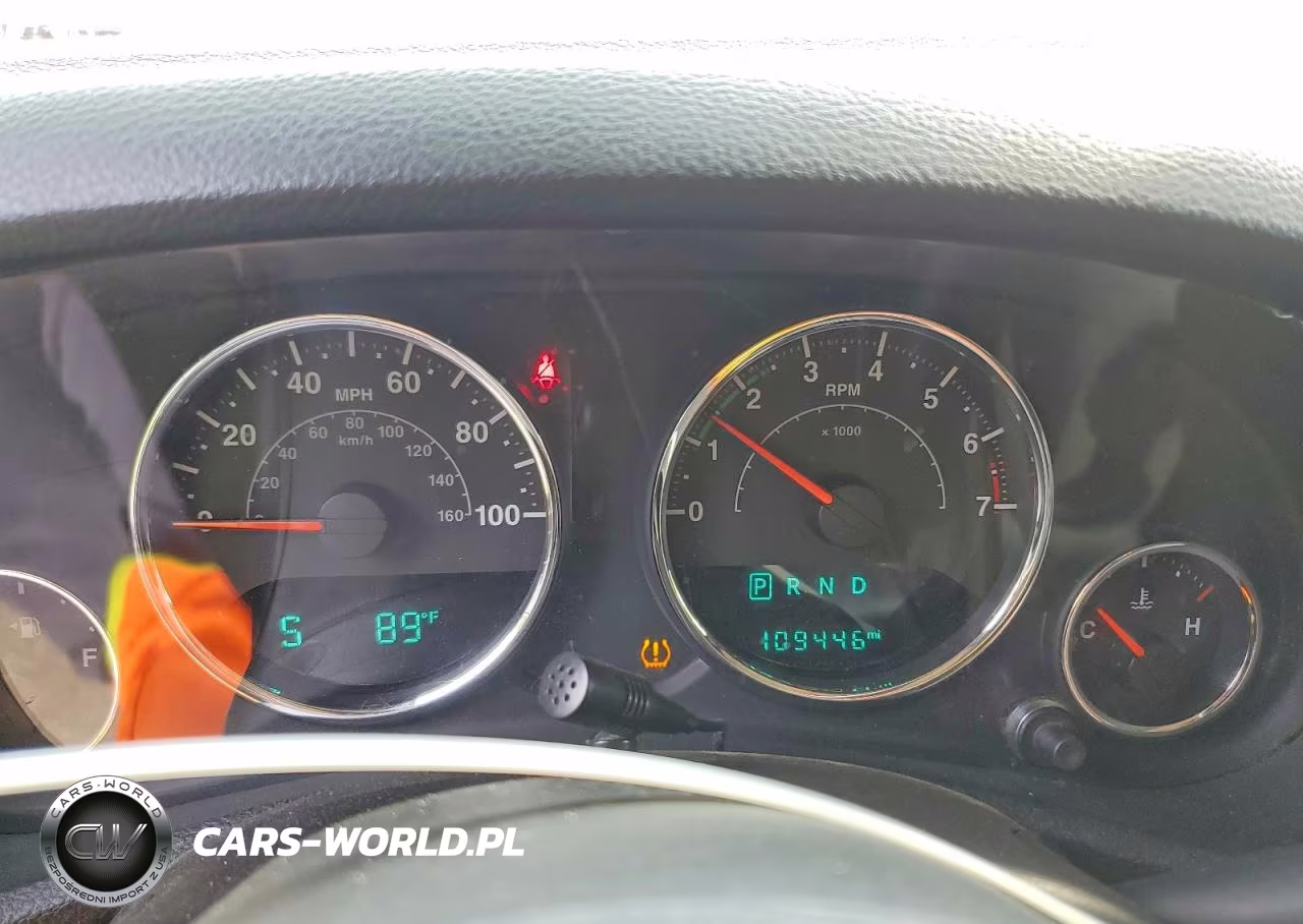 2015 Jeep Wrangler Unlimited Sport VIN:1C4BJWDG4FL588766 - 9