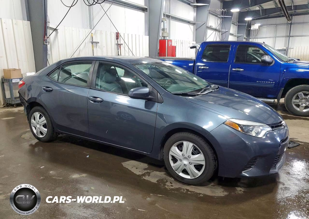 2015 Toyota Corolla Le VIN:2T1BURHE2FC464567 - 4