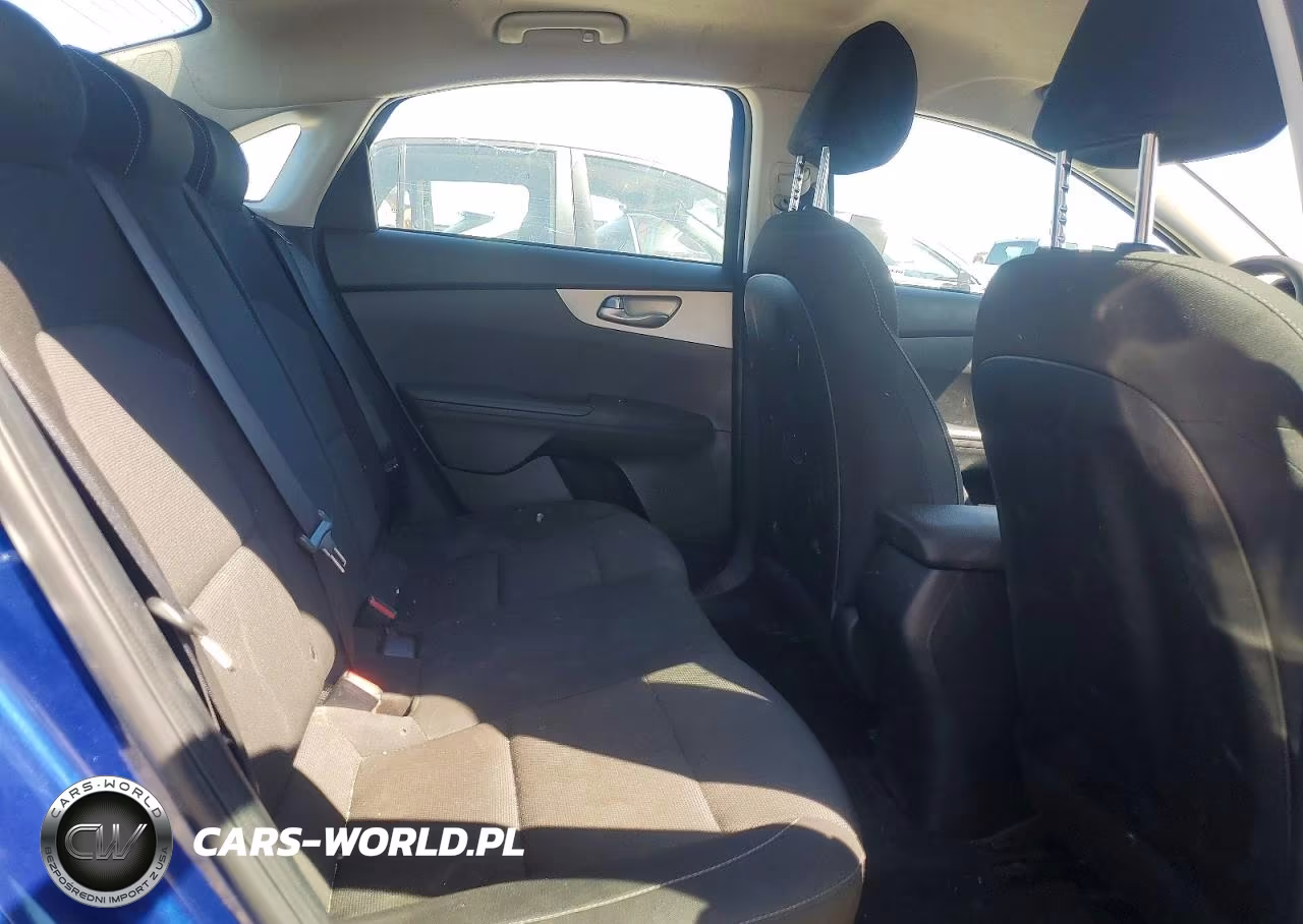 2023 Kia Forte Lxs VIN:3KPF24AD5PE620888 - 10