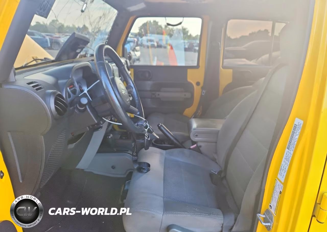 2008 Jeep Wrangler Unlimited Rubicon VIN:1J4GA69158L630983 - 7