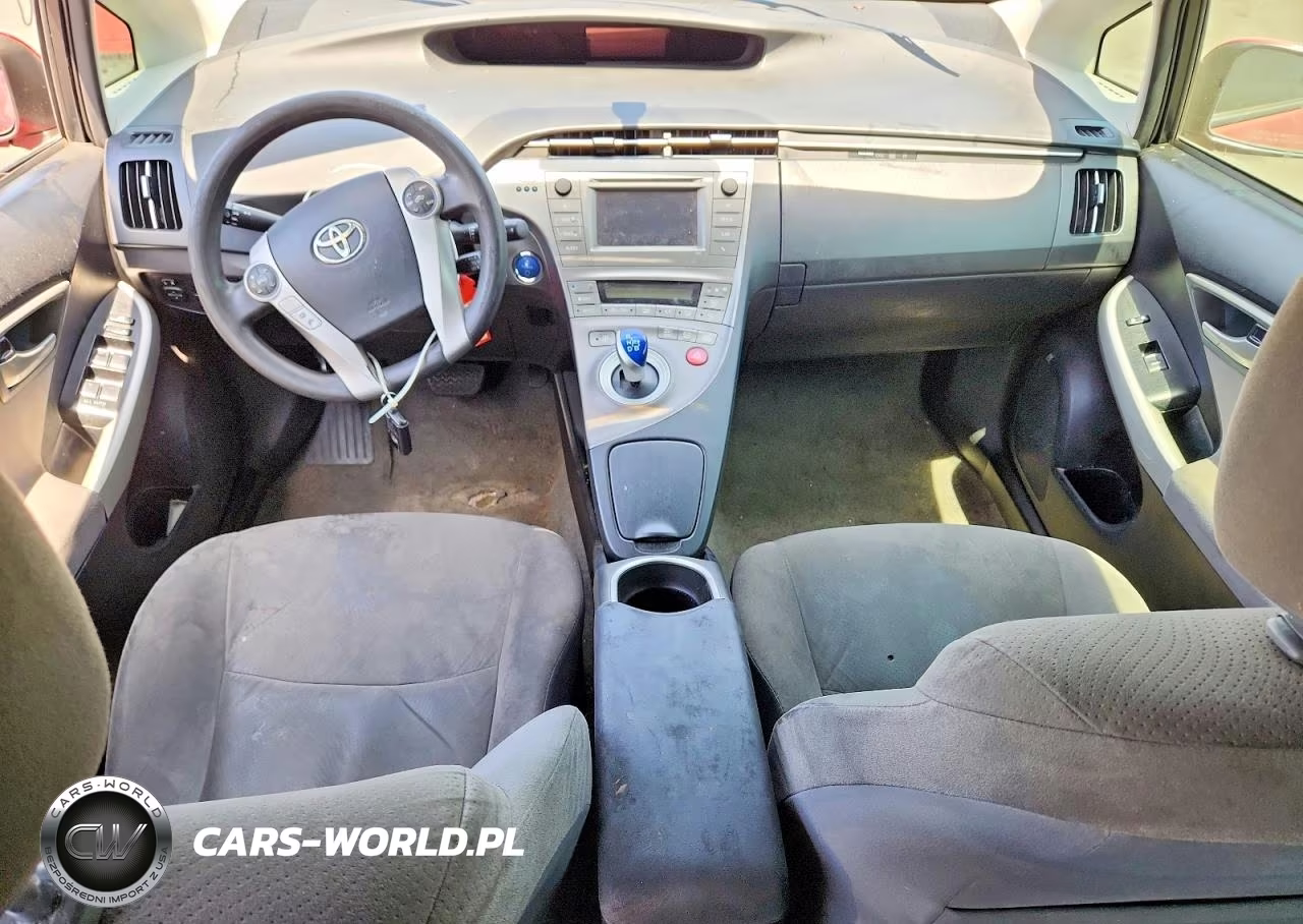 2015 Toyota Prius Two VIN:JTDKN3DU5F0463169 - 8