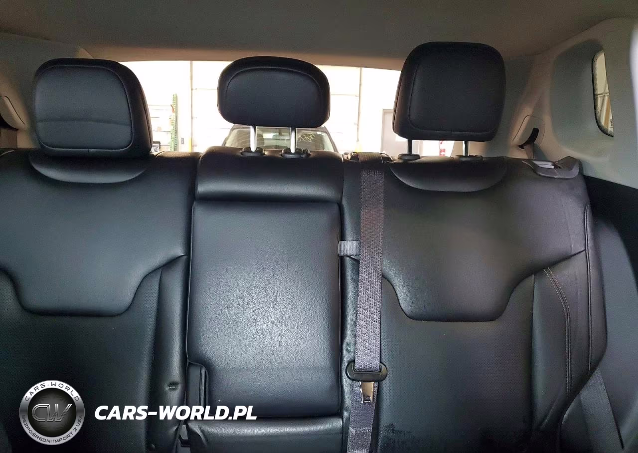 2022 Jeep Compass Latitude Lux VIN:3C4NJDFB2NT208202 - 10