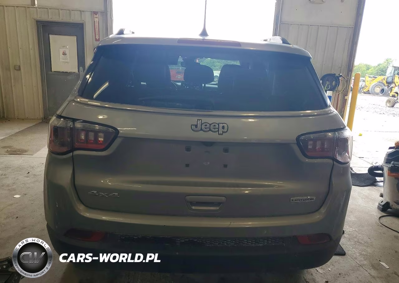 2022 Jeep Compass Latitude Lux VIN:3C4NJDFB2NT208202 - 6