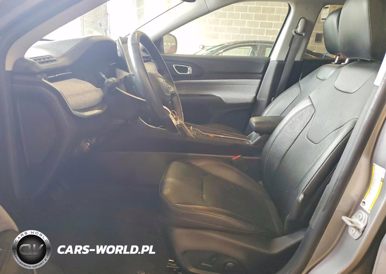2022 Jeep Compass Latitude Lux VIN:3C4NJDFB2NT208202 - 7