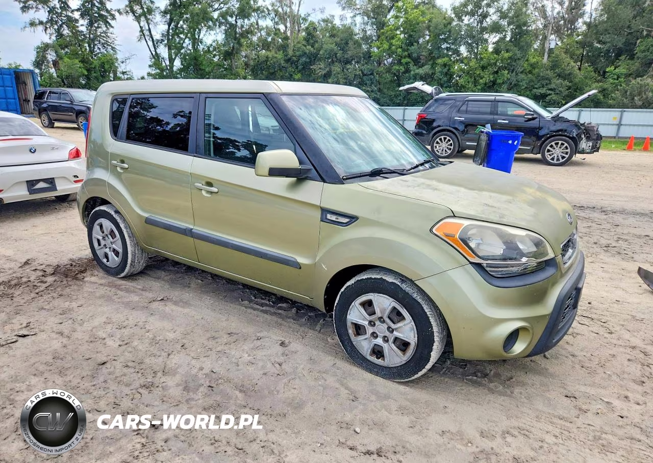 2013 Kia Soul Base VIN:KNDJT2A52D7627040 - 4