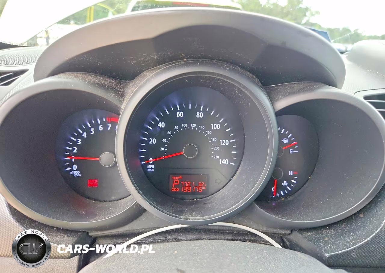 2013 Kia Soul Base VIN:KNDJT2A52D7627040 - 9
