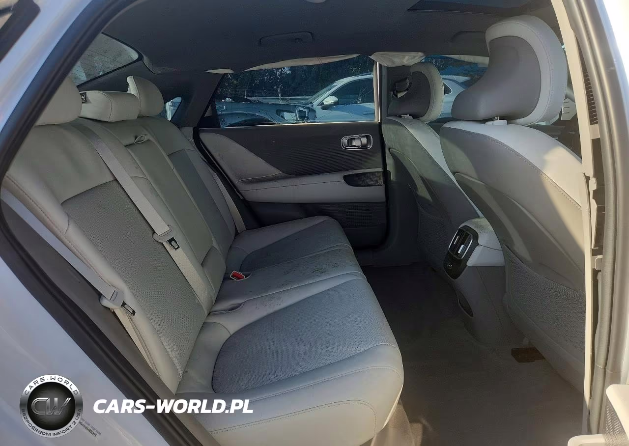 2025 Hyundai Ioniq 6 Limited VIN:KMHM54AA6SA096078 - 10