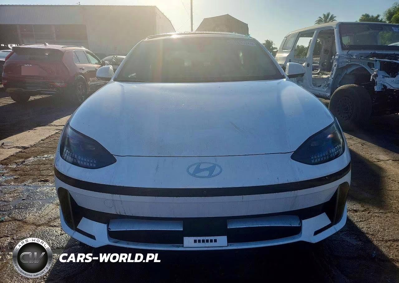 2025 Hyundai Ioniq 6 Limited VIN:KMHM54AA6SA096078 - 5
