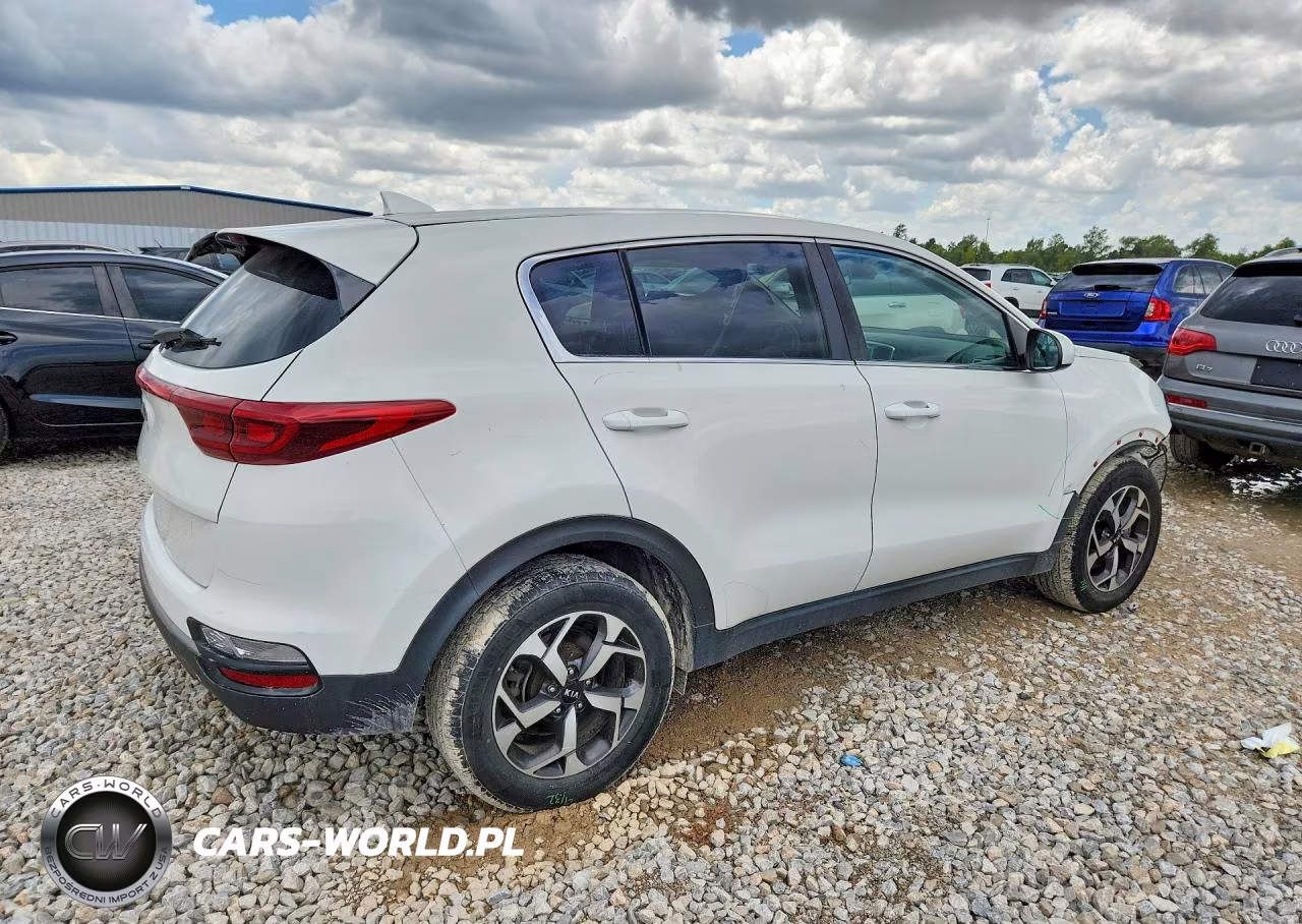 2020 Kia Sportage Lx VIN:KNDPM3AC4L7812247 - 3