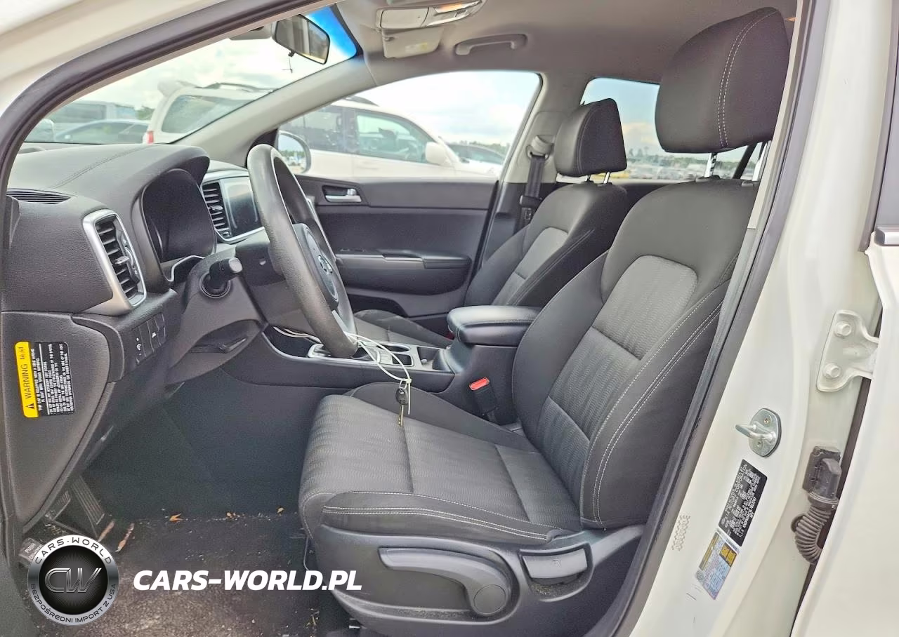 2020 Kia Sportage Lx VIN:KNDPM3AC4L7812247 - 7