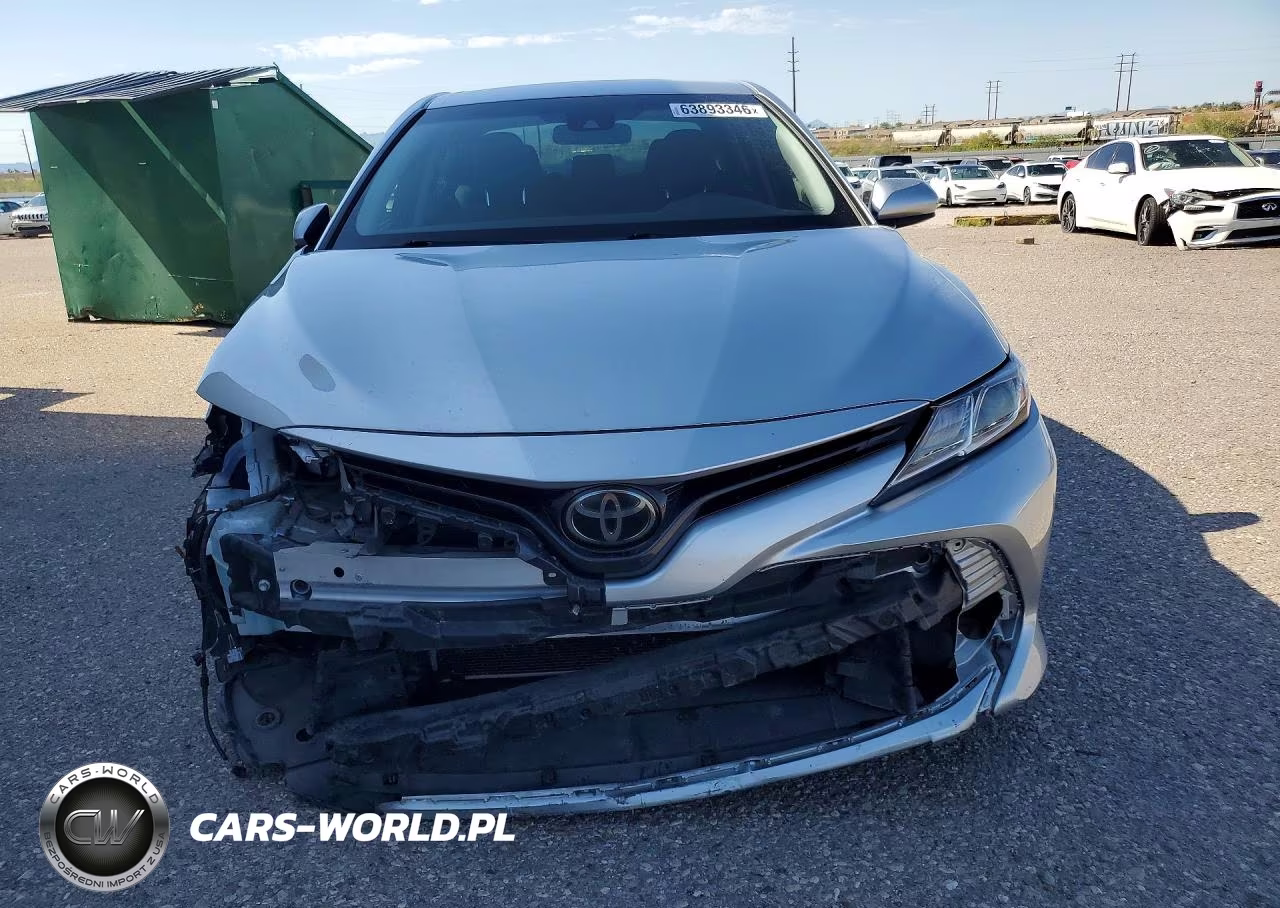 2018 Toyota Camry Le VIN:JTNB11HK4J3015792 - 5
