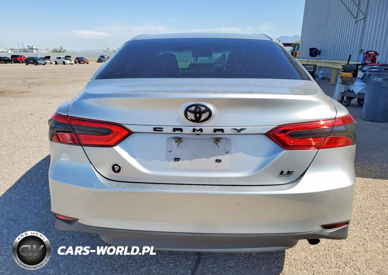 2018 Toyota Camry Le VIN:JTNB11HK4J3015792 - 6