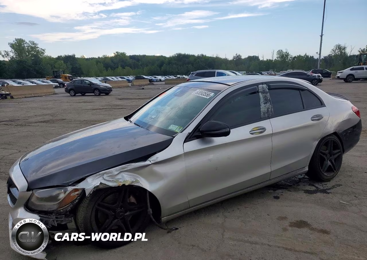 2016 Mercedes-Benz C 300 4Matic – zdjęcie 1 z 12