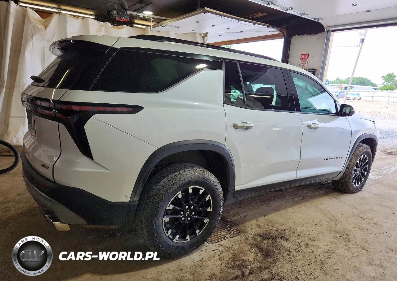 2024 Chevrolet Traverse Lt Z71 VIN:1GNEVJKS2RJ200128 - 3