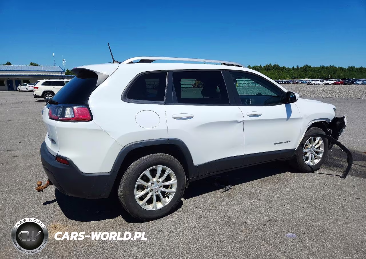 2020 Jeep Cherokee Latitude VIN:1C4PJMCB8LD564427 - 3