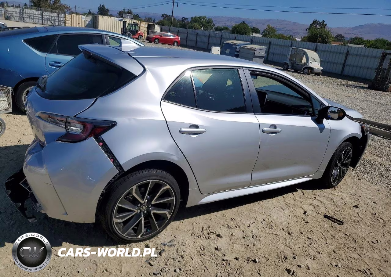 2022 Toyota Corolla Xse VIN:JTNC4MBE5N3149815 - 3