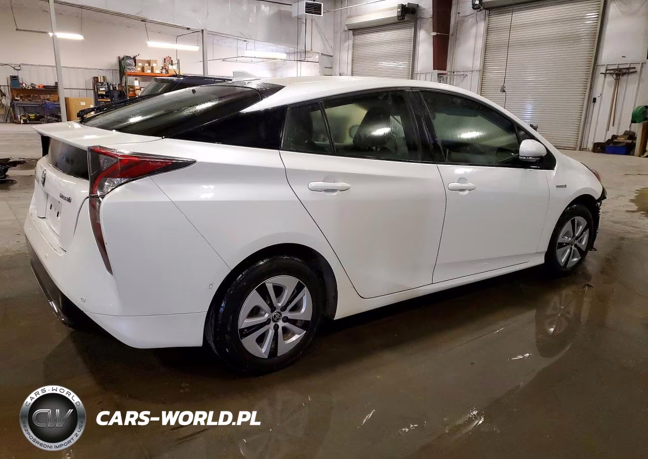 2018 Toyota Prius Two VIN:JTDKBRFU6J3065291 - 3