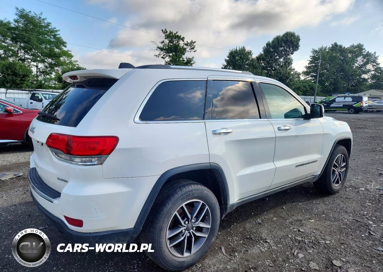 2019 Jeep Grand Cherokee Laredo VIN:1C4RJFAG7KC577533 - 3