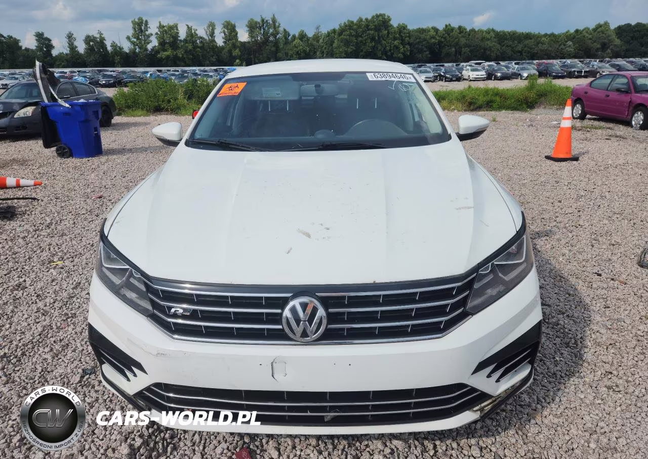 2017 Volkswagen Passat R-Line VIN:1VWDT7A34HC035416 - 5