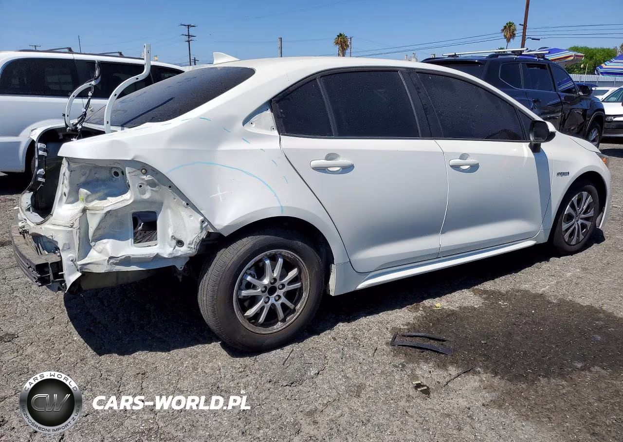 2020 Toyota Corolla Le VIN:JTDEBRBE7LJ026929 - 3