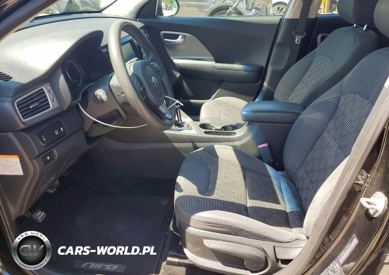 2018 Kia Niro Fe VIN:KNDCB3LC3J5118420 - 7