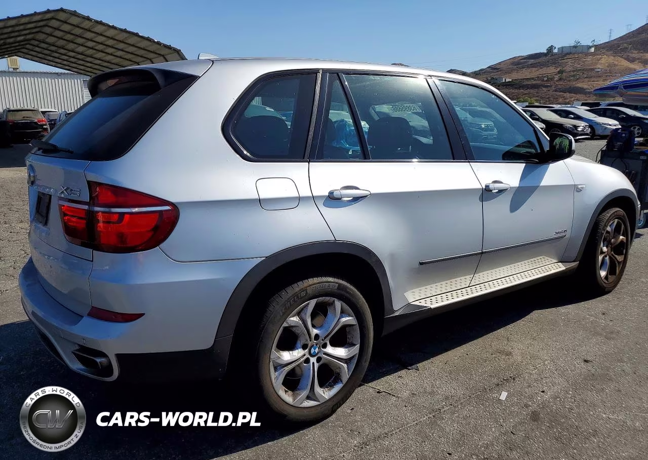 2011 BMW X5 xDrive50I VIN:5UXZV8C51BL418209 - 3